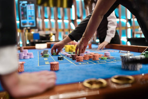 Bingo game variants and room selection interface